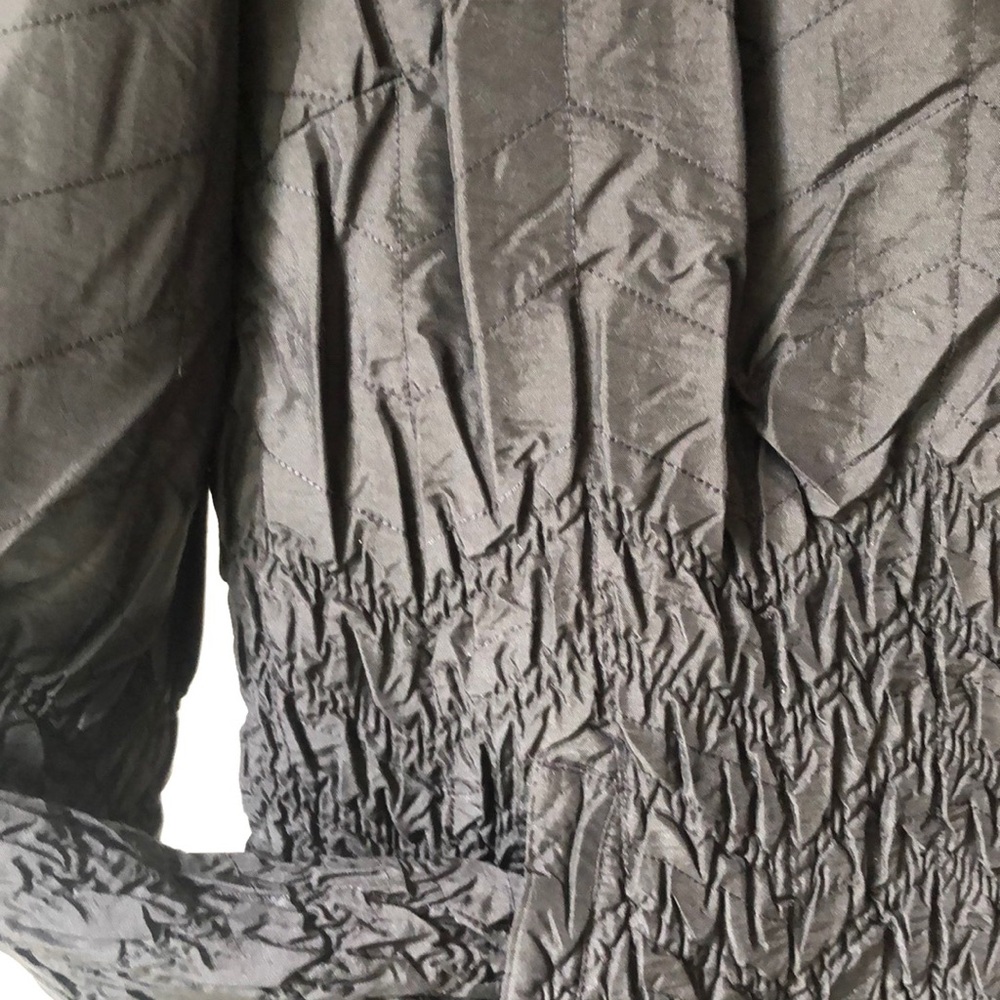 Elegant Reversible Black/Cream Women's Quilted Jacket - Picture 9 of 16